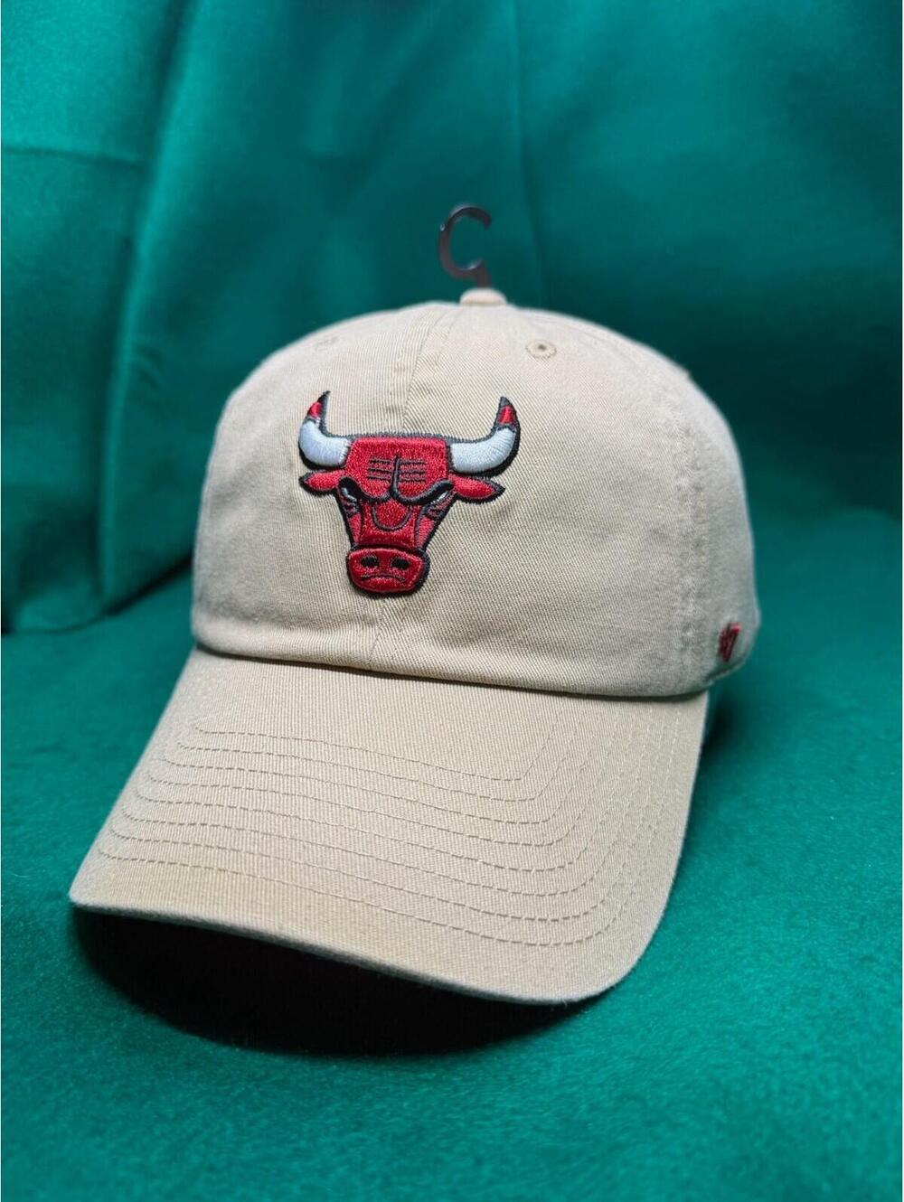 Chicago Bulls Khaki Logo '47 Brand Clean up Adjustable Strapback